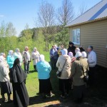 Светлая седмица. Гости из Бычихи и Витебска. Матушка Илария знакомит с историей обители.